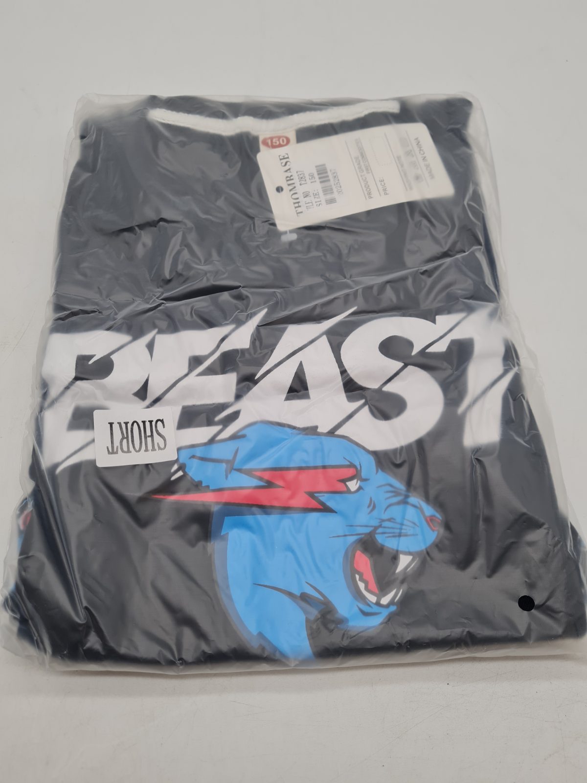 Children's  Beast Graphic T-Shirt and Shorts Set Size 150 â€” photograph 2