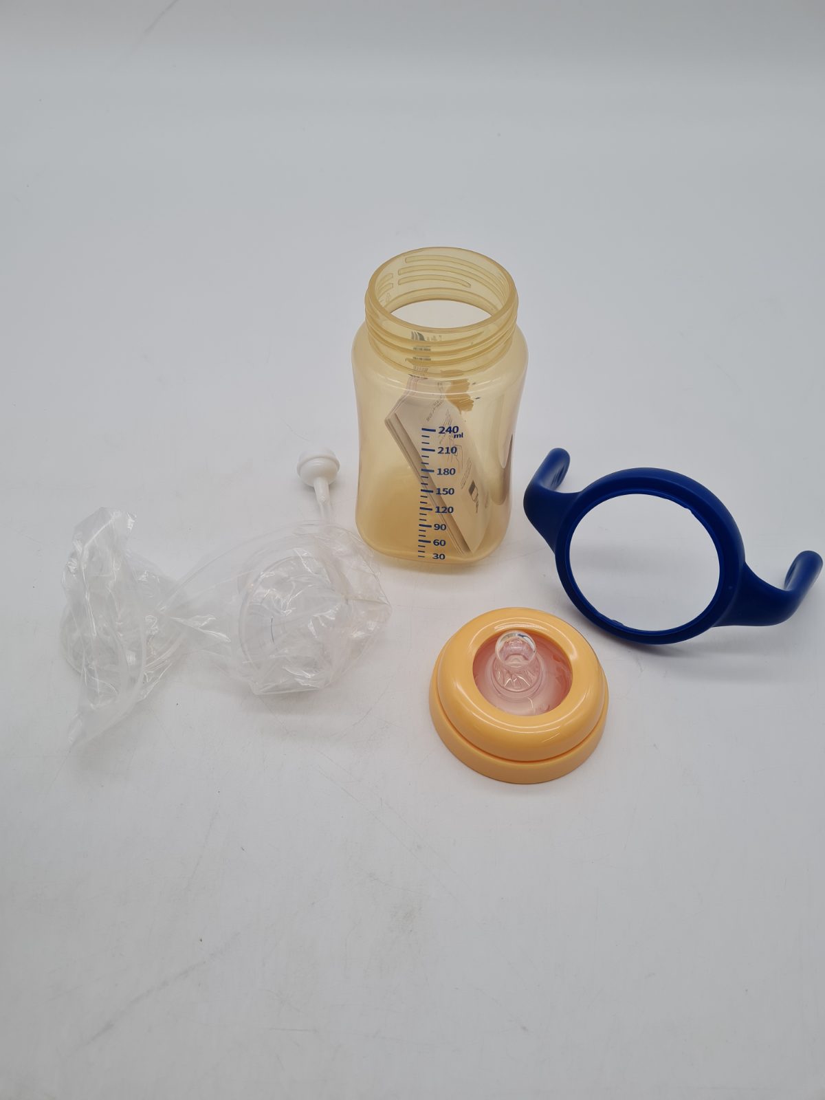 Minitutu 240ml Baby Feeding Bottle with Handles â€” photograph 1