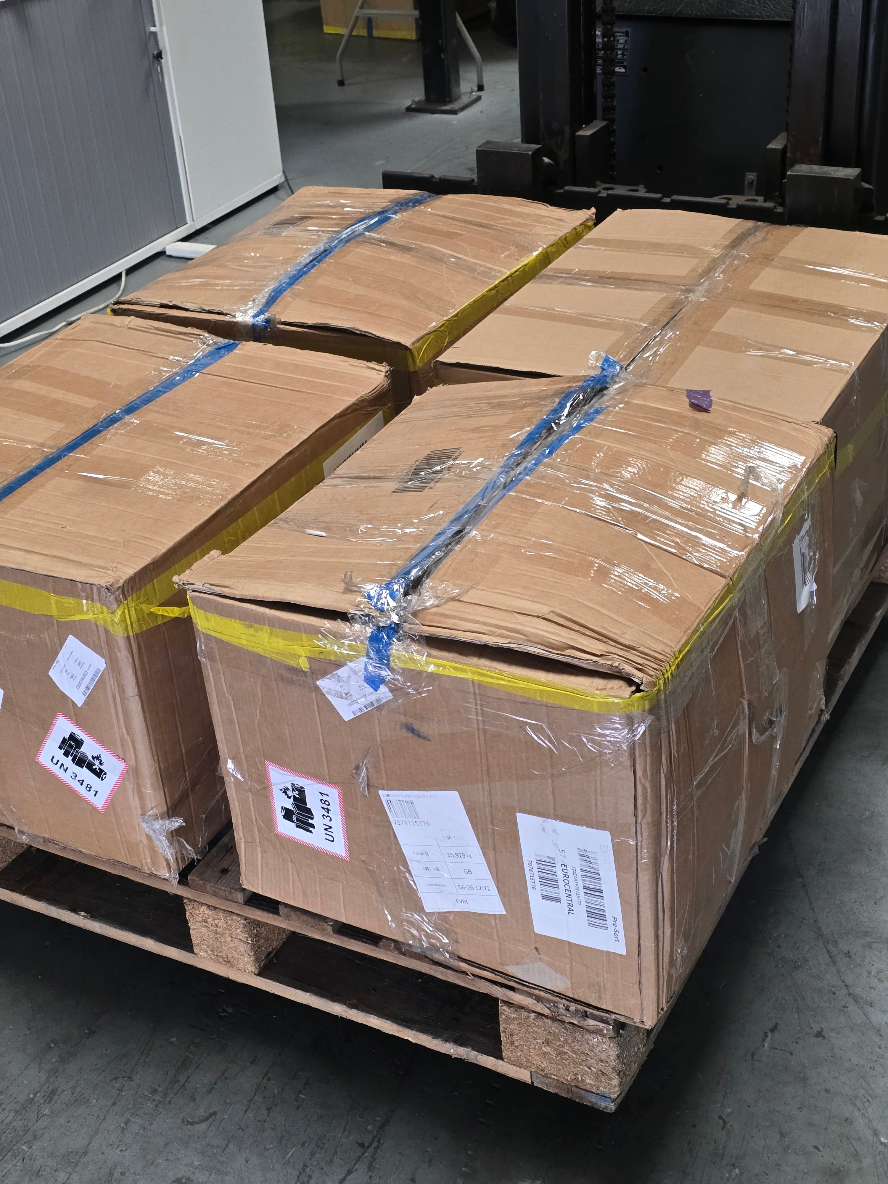 4 Large Mystery Boxes Quater Pallets – Mixed New & Returned Stock