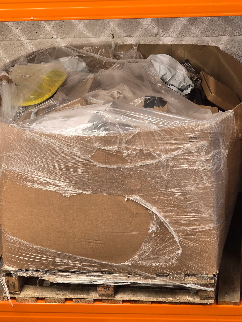 Unmanifested Amazon Returns Pallets