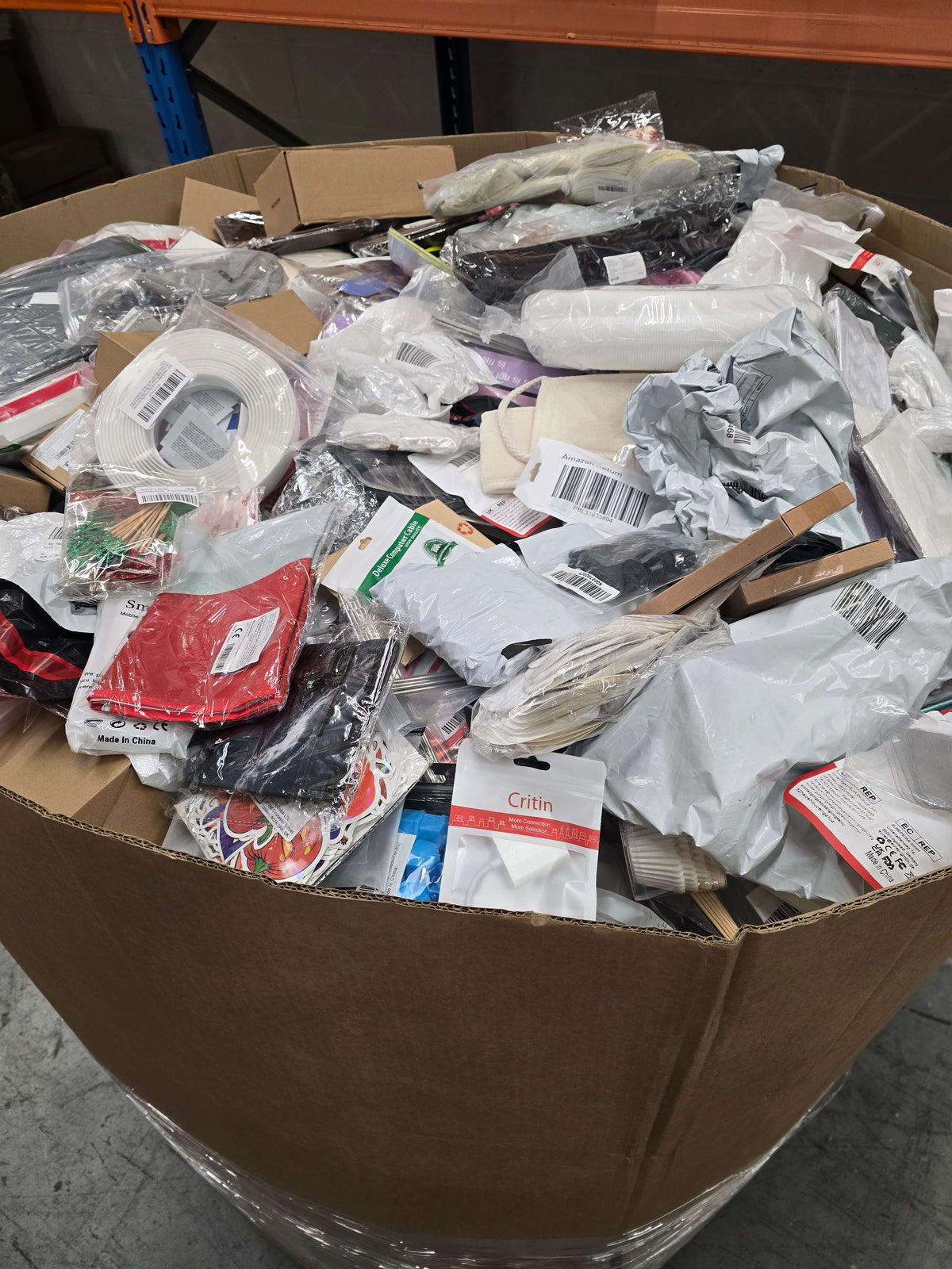 5ft Amazon Smalls - Mixed Pallets of New and Returns