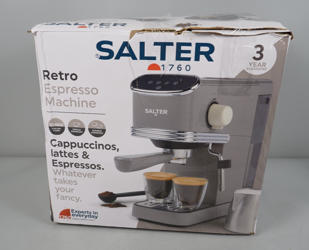 Espresso machine with digital LED display Salter with milk frothing wand