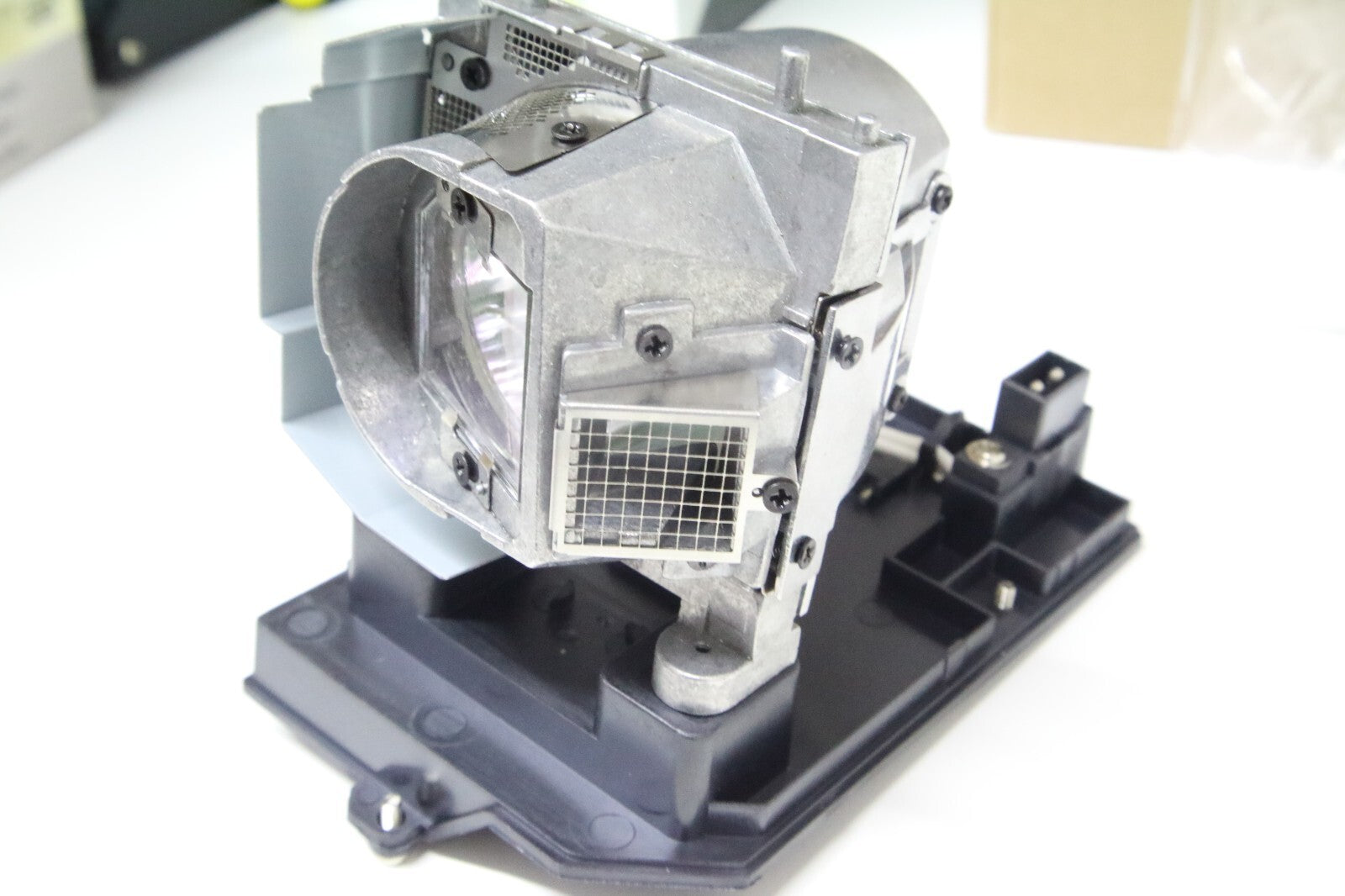 Projector Lamp Module for Dell NEC OPTOMA NP19LP BL-FP230G EX565UT SP.8JQ01GC01