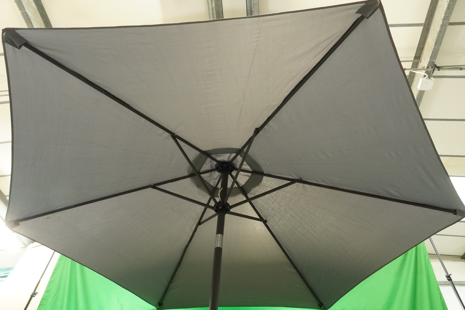 2.5M Grey Garden Parasol Sun Shade Umbrella SunDazeCrank Handle Tilt Mechanism
