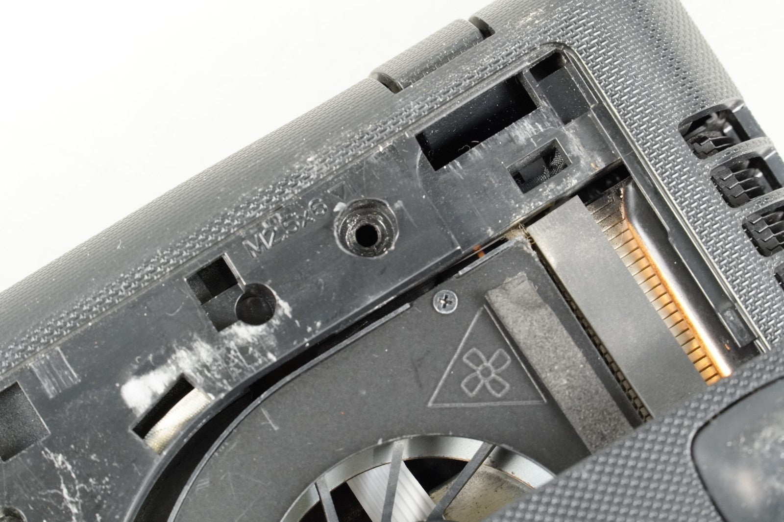 Lenovo G500 For Spares Core i3 3110M 2.4GHz 4 Cores Intel HD Graphics 4000