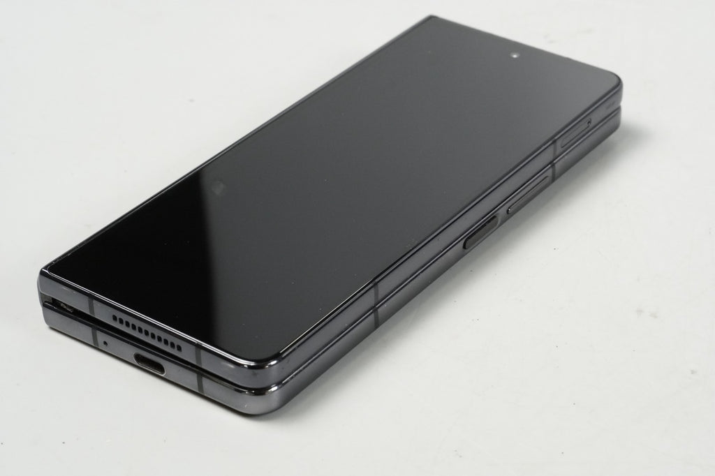 Samsung Galaxy Z Fold4 SM-F936B/DS - 256GB - Phantom Black (Unlocked)