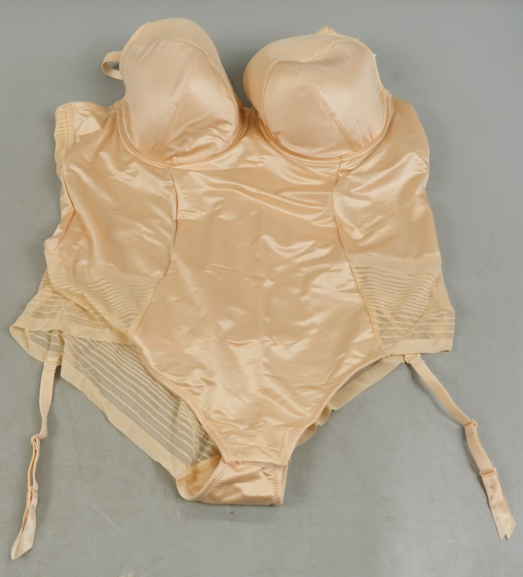 Shapewear Medium Tummy Control Wired Plunge Body Suit 44D MAGISCULPT Almond