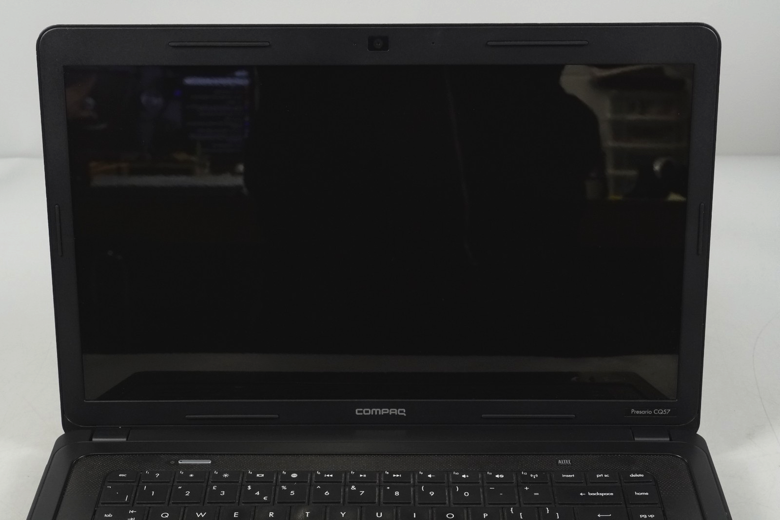 Compaq Presario CQ57, AMD E-300 APU, 4GB RAM, 128GB SSD, BAD Battery