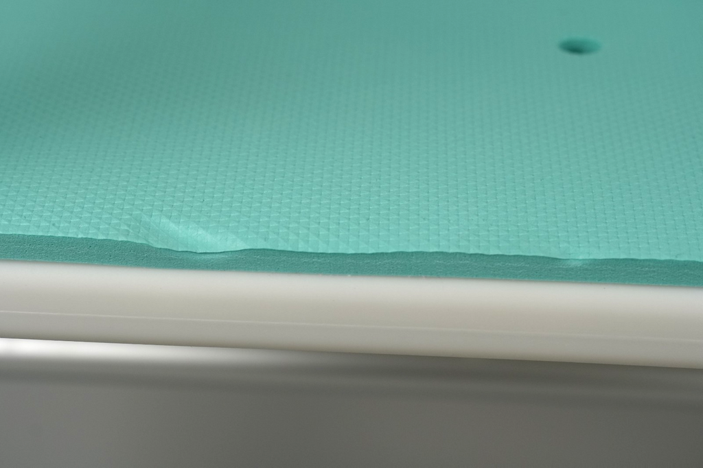 Folding Shower Chair 5-Level Adjustable, Non-Slip Feet, Lightweight & Durable