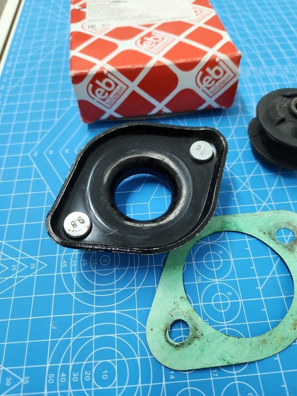 BMW Top Strut Mounting Rear Febi Quality 33521092362 33521092362S1 33522241450