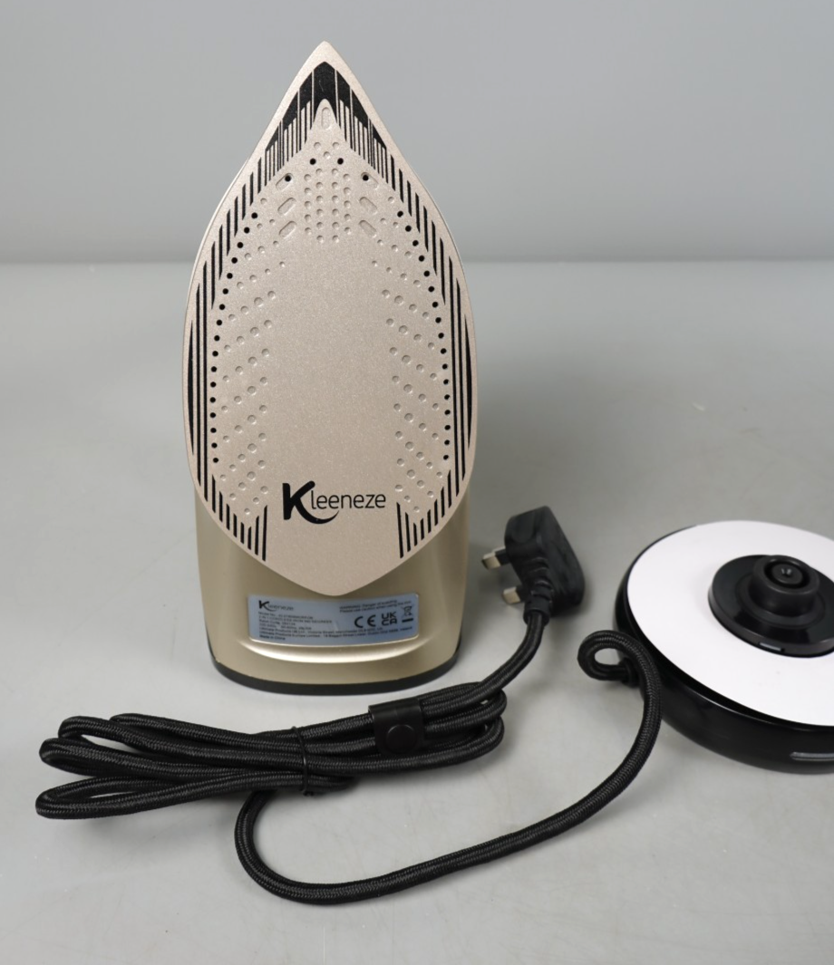 2 in 1 Steam Iron Cordless Kleeneze 2600 W