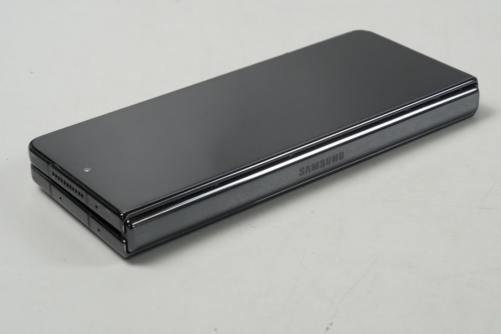 Samsung Galaxy Z Fold4 SM-F936B/DS - 256GB - Phantom Black (Unlocked)