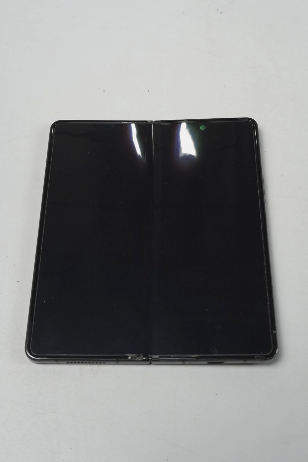 Samsung Galaxy Z Fold4 SM-F936B/DS - 256GB - Phantom Black (Unlocked)