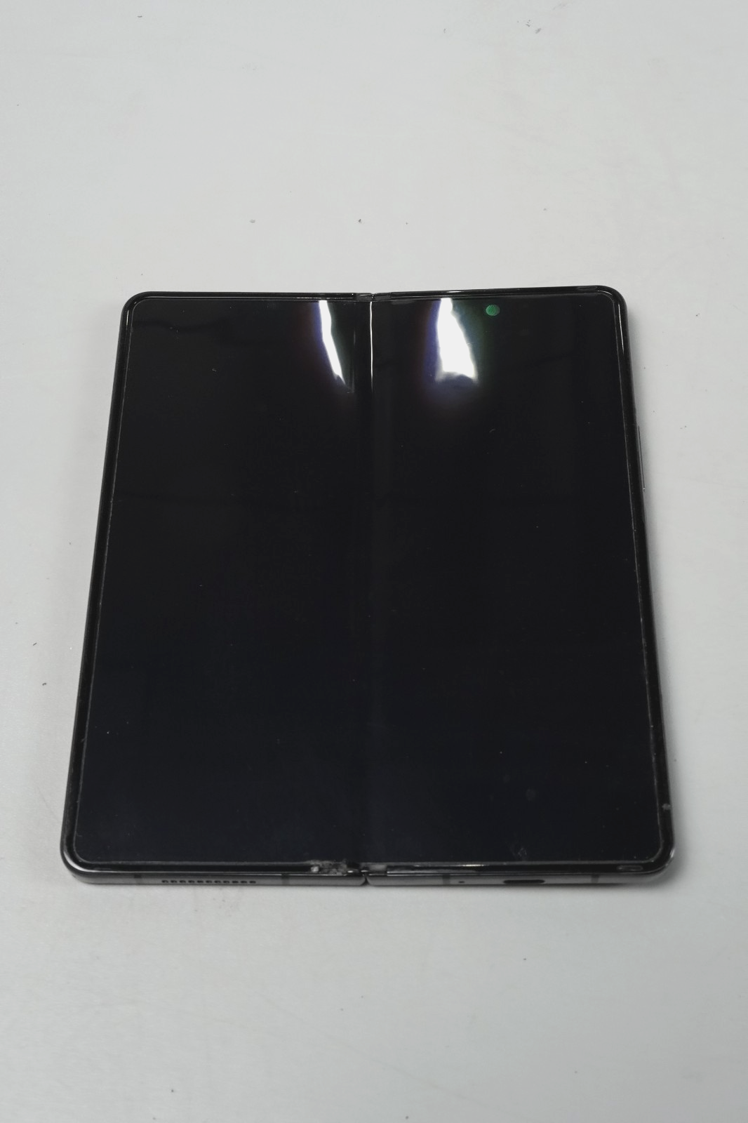 Samsung Galaxy Z Fold4 SM-F936B/DS - 256GB - Phantom Black (Unlocked)