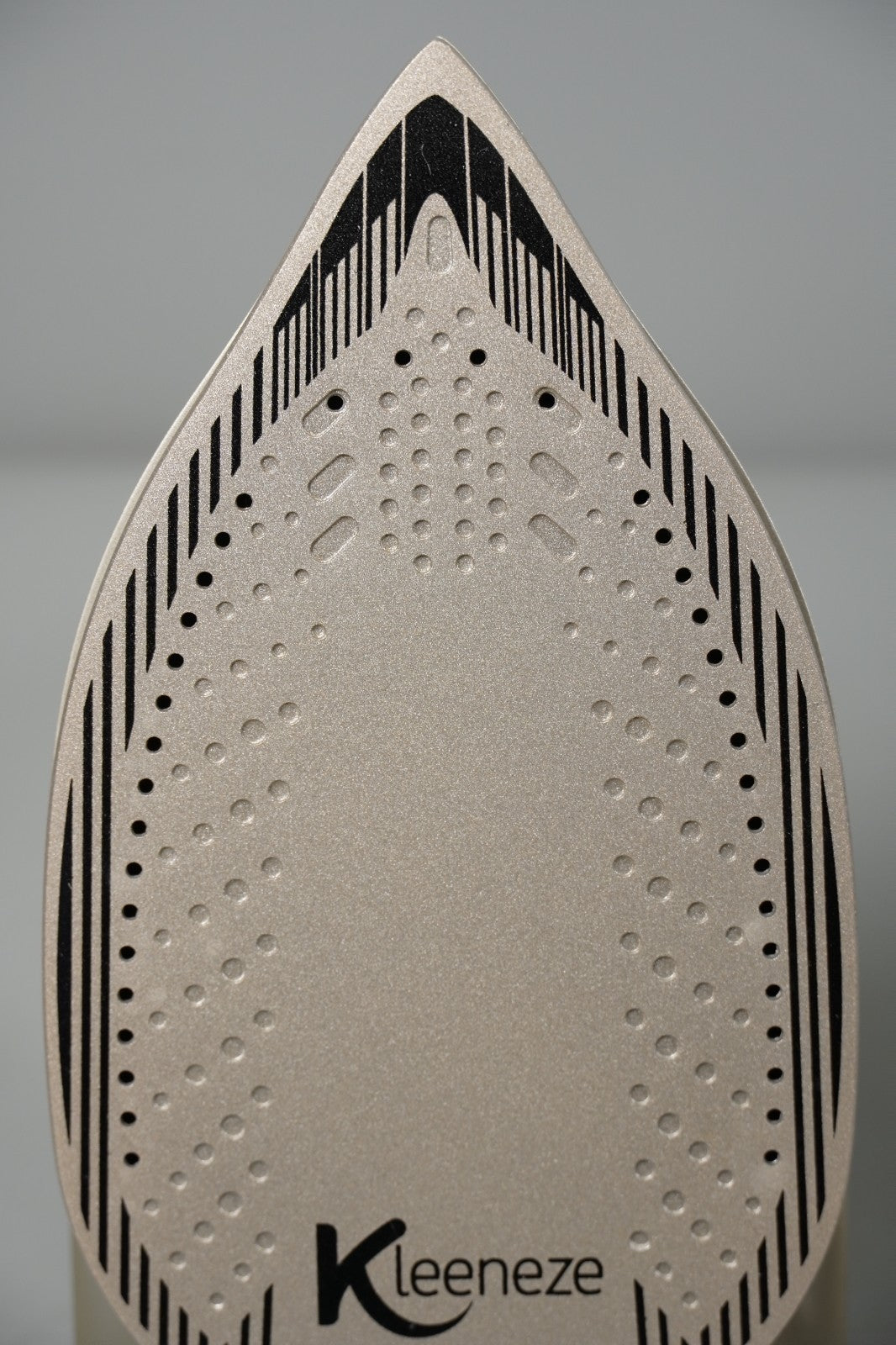 2 in 1 Steam Iron Cordless Kleeneze 2600 W