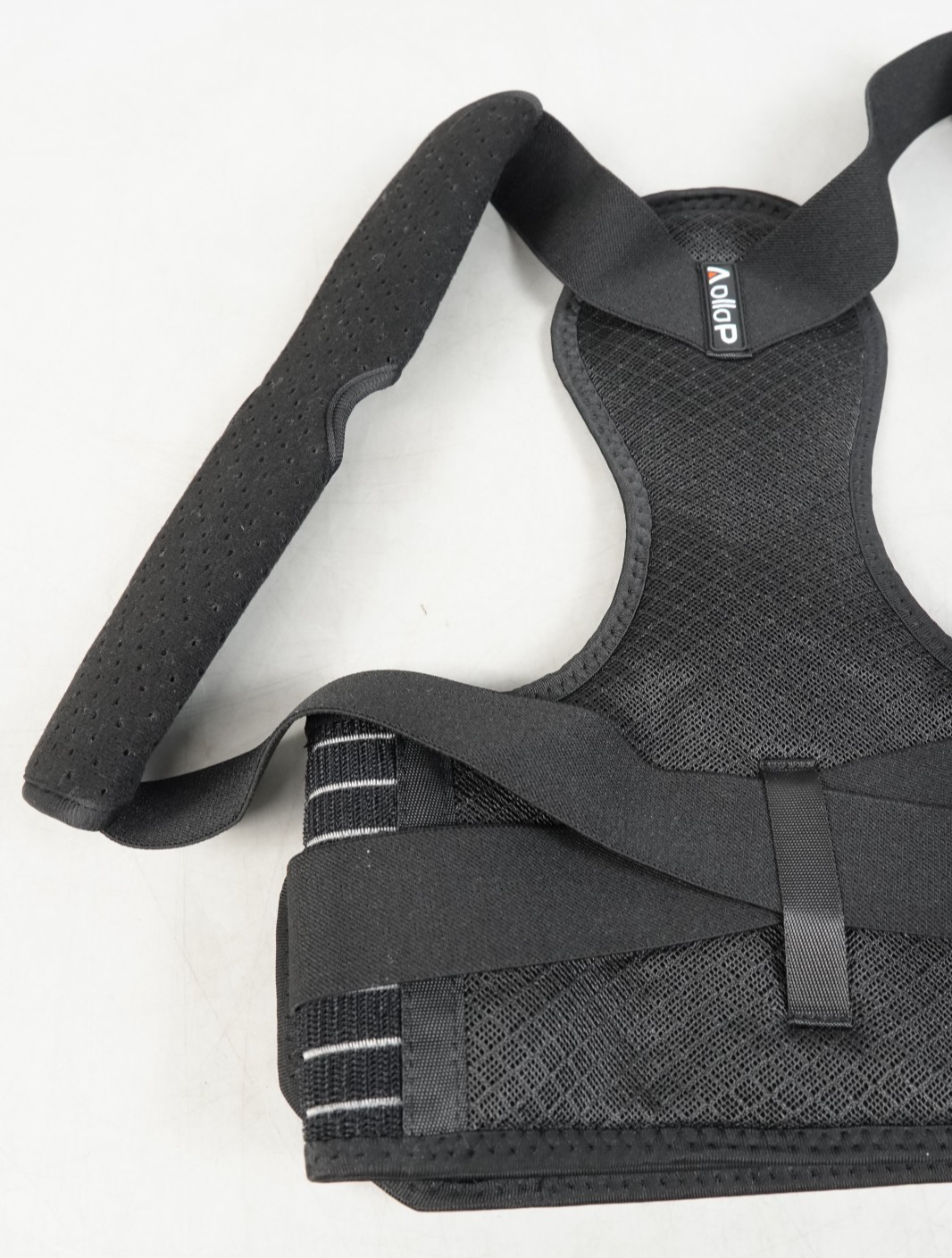 Posture Corrector Adjustable Back Brace Back Support Belt (M, Waist 35'- 47')