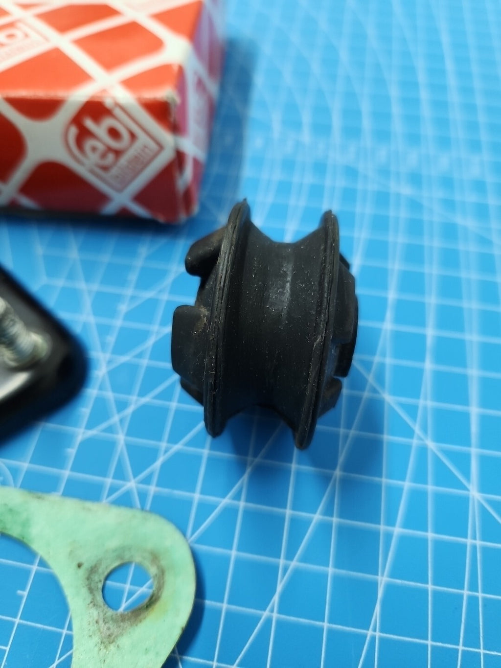 BMW Top Strut Mounting Rear Febi Quality 33521092362 33521092362S1 33522241450