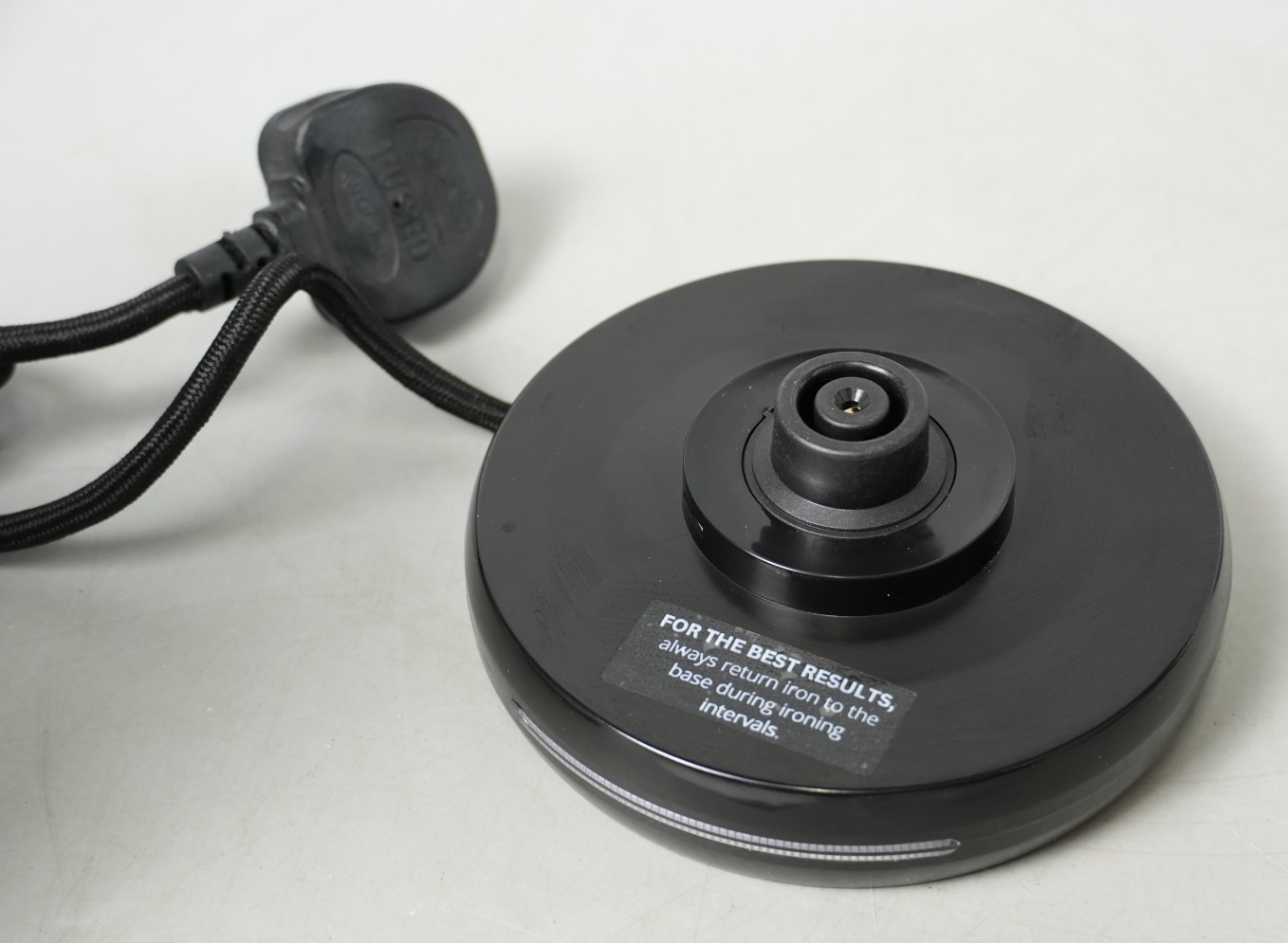 2 in 1 Steam Iron Cordless Kleeneze 2600 W