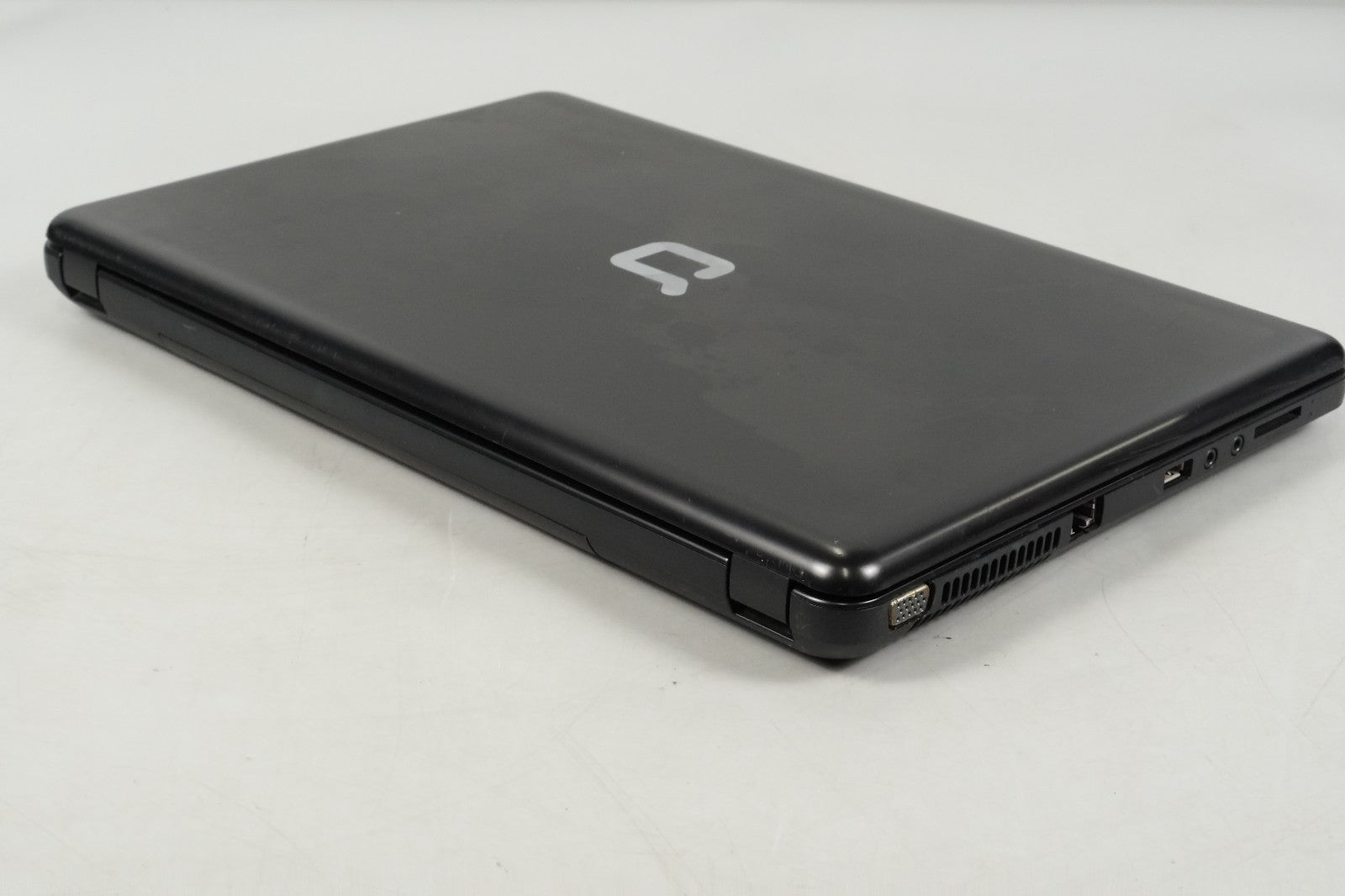 Compaq Presario CQ57, AMD E-300 APU, 4GB RAM, 128GB SSD, BAD Battery