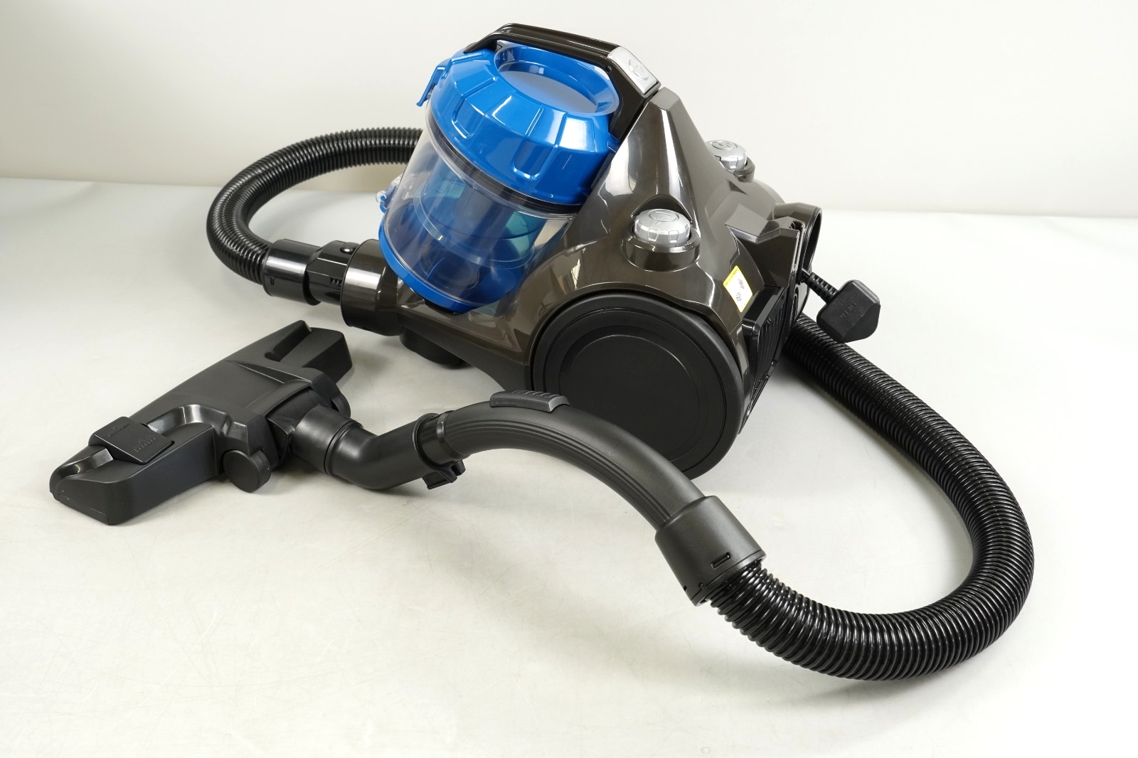 Cylinder Vacuum Cleaner 700W Bagless