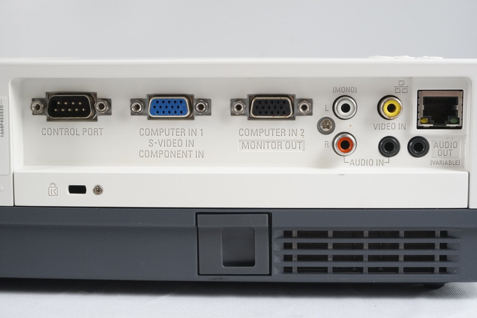 XGA Projector SANYO PLC-XE34 5126h 1024 x 768 1500 lumens