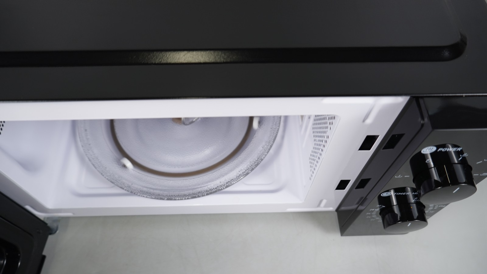 700W Microwave Manual Black 17 Litre Haden