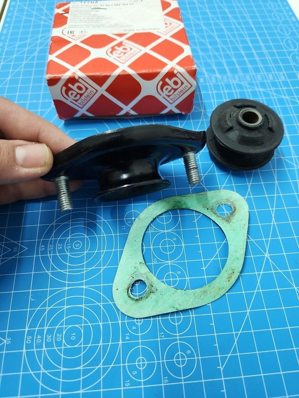 BMW Top Strut Mounting Rear Febi Quality 33521092362 33521092362S1 33522241450