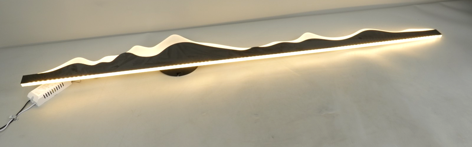 LED Wall Light Wall Art  Lighted Dimmable with Remote Control 120cm