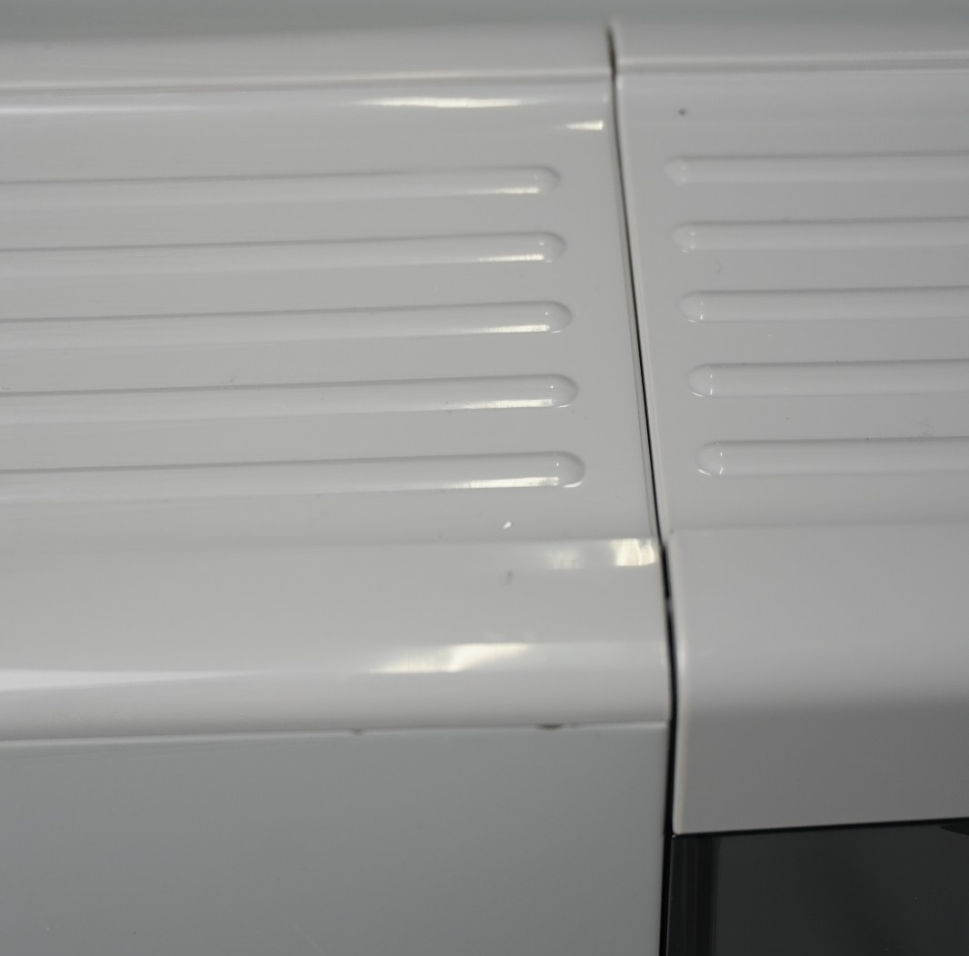 Espresso machine with digital LED display Salter with milk frothing wand