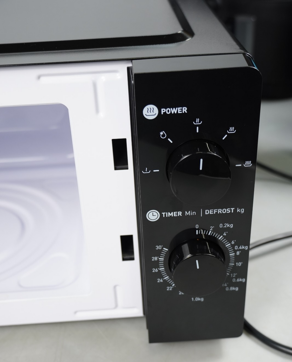 700W Microwave Manual Black 17 Litre Haden