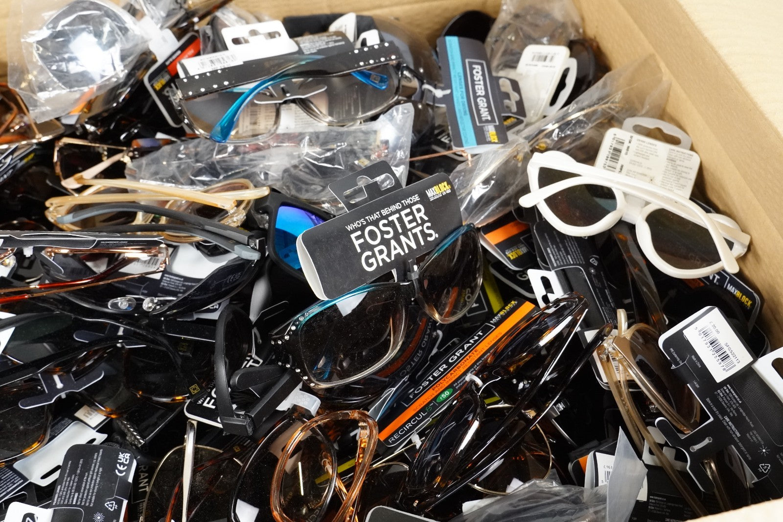 JOBLOT 300 Mixed Mens & Females Foster & Grant Sunglasses over £4000 RRP Carboot
