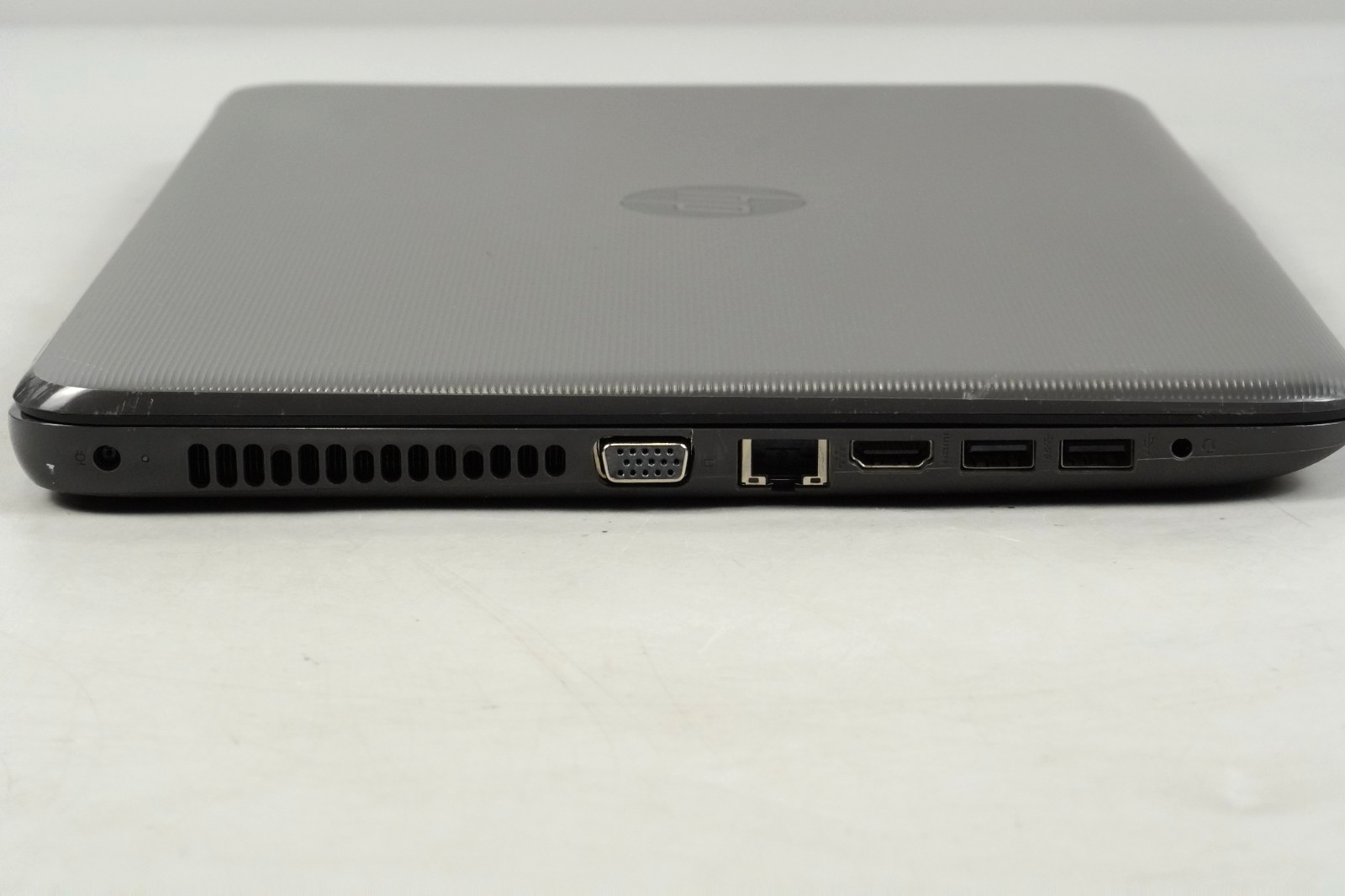 HP TPN-C125 15.6in Laptop Core i3 5005U 2GHz 4GB RAM 128GB SSD NO BATTERY