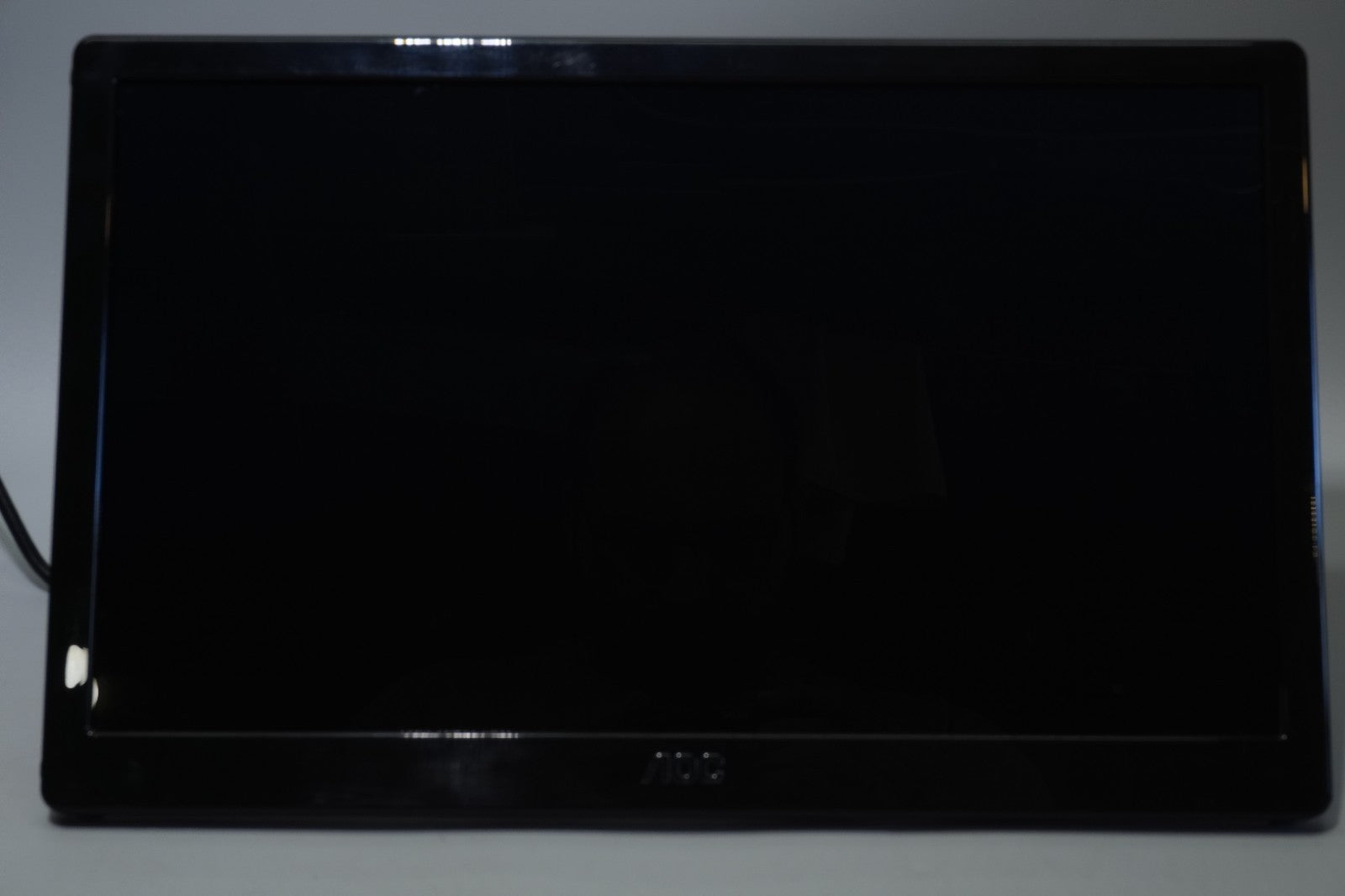 AOC Portable Monitor E1659FWU 15.6” USB 3.0 LED (156LM00005) USED w Carry Case