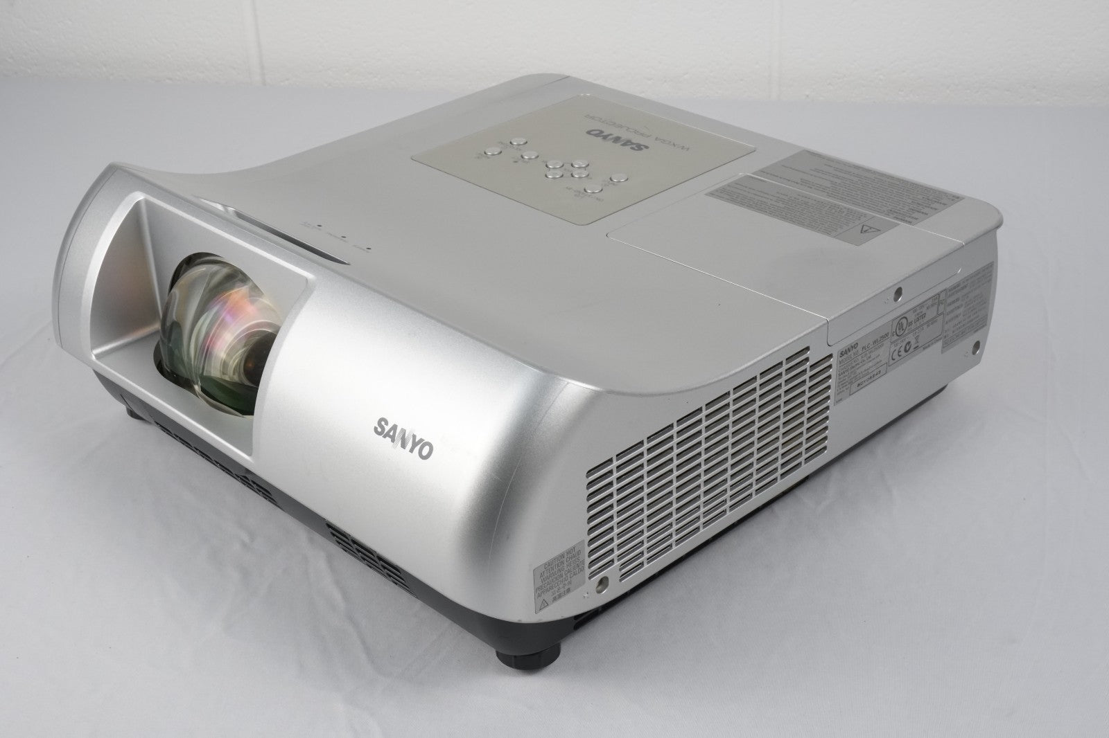 WXGA Projector SANYO PLC-WL2500 f Conference Room 743h Missing Filter Cover