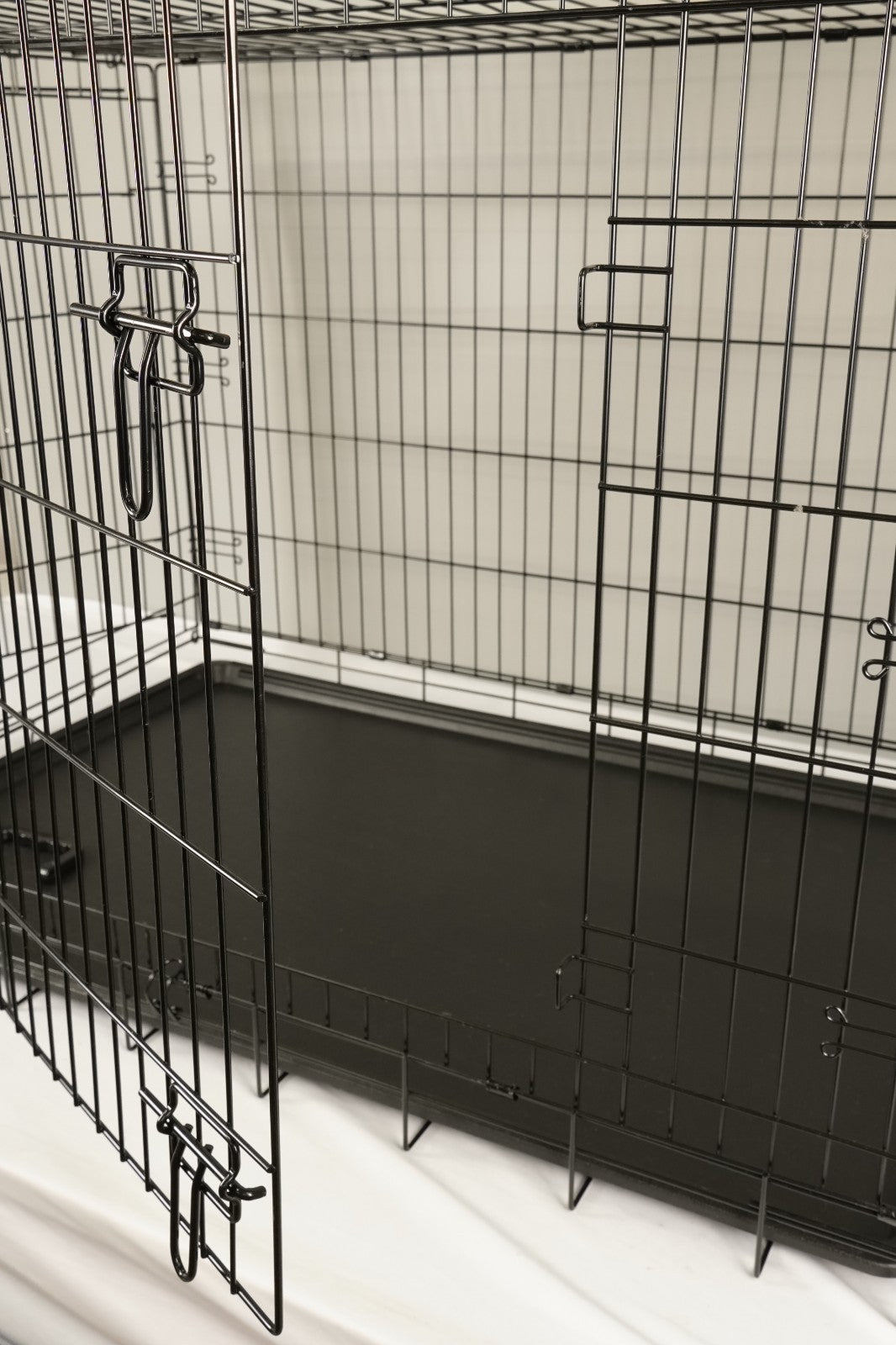 Extra Large Pet Cage Puppy Crate Carrier Double Door 42 in Black - FAULTY