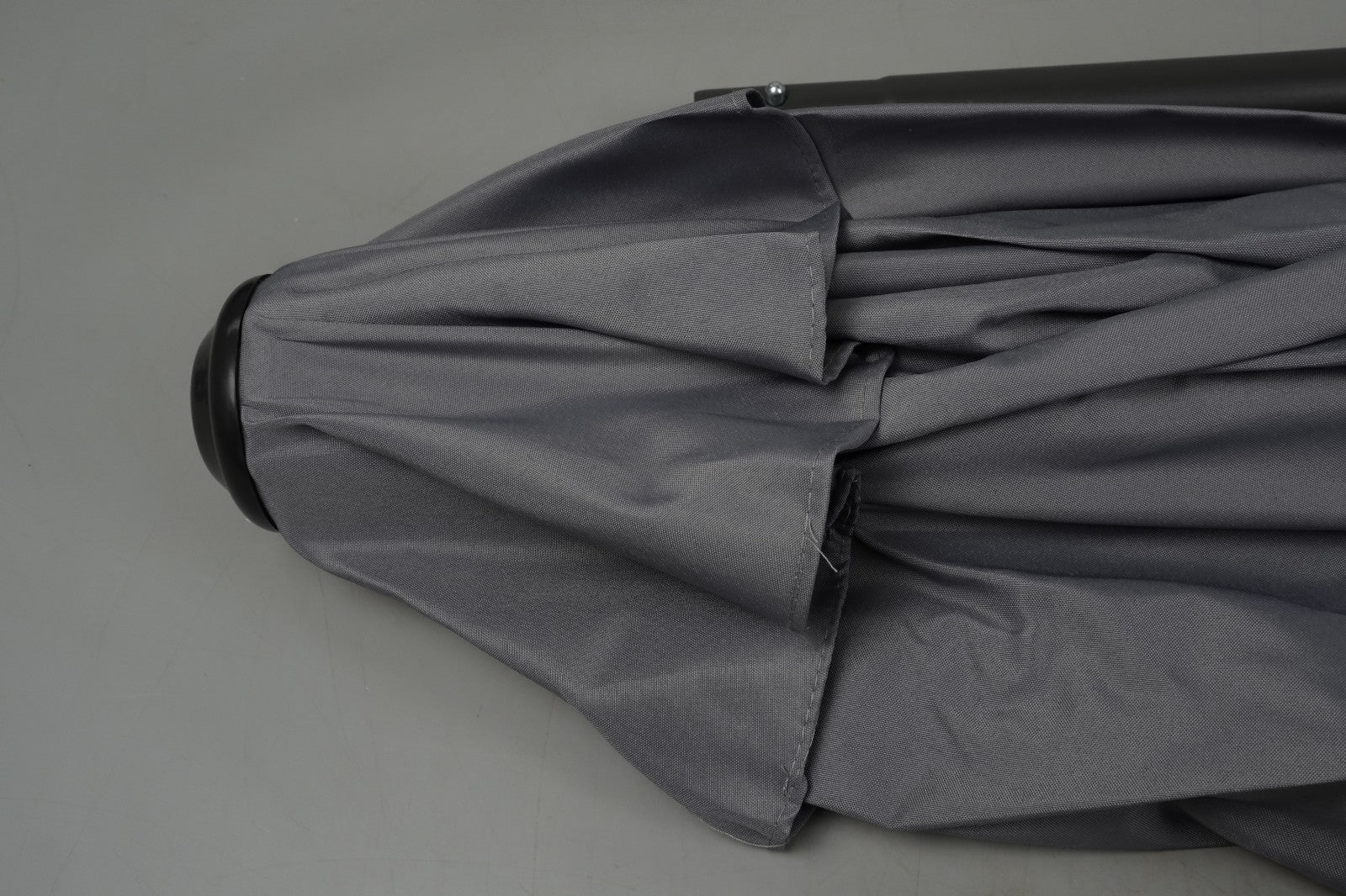 2.5M Grey Garden Parasol Sun Shade Umbrella SunDazeCrank Handle Tilt Mechanism