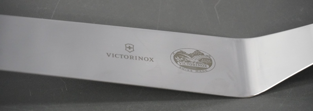 Victorinox Angled Palette Knife 25cm Spreading Lifting Cutting Cakes Wooden Hand