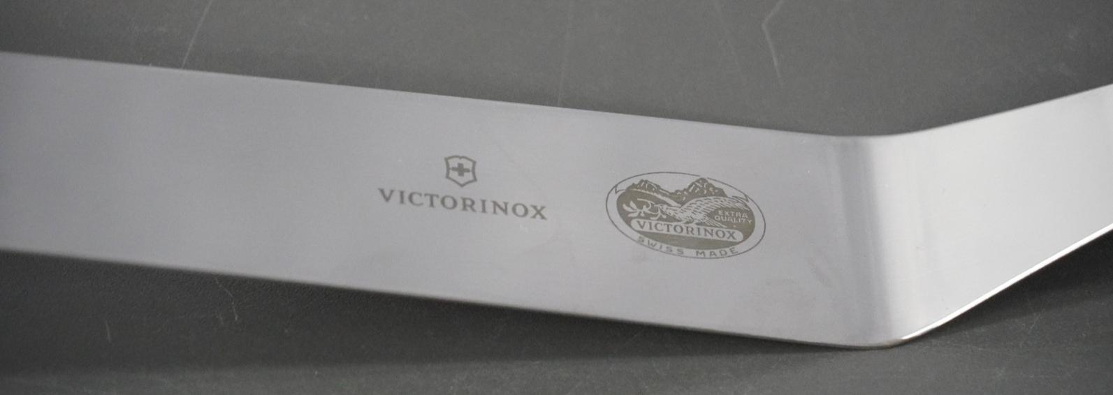 Victorinox Angled Palette Knife 25cm Spreading Lifting Cutting Cakes Wooden Hand