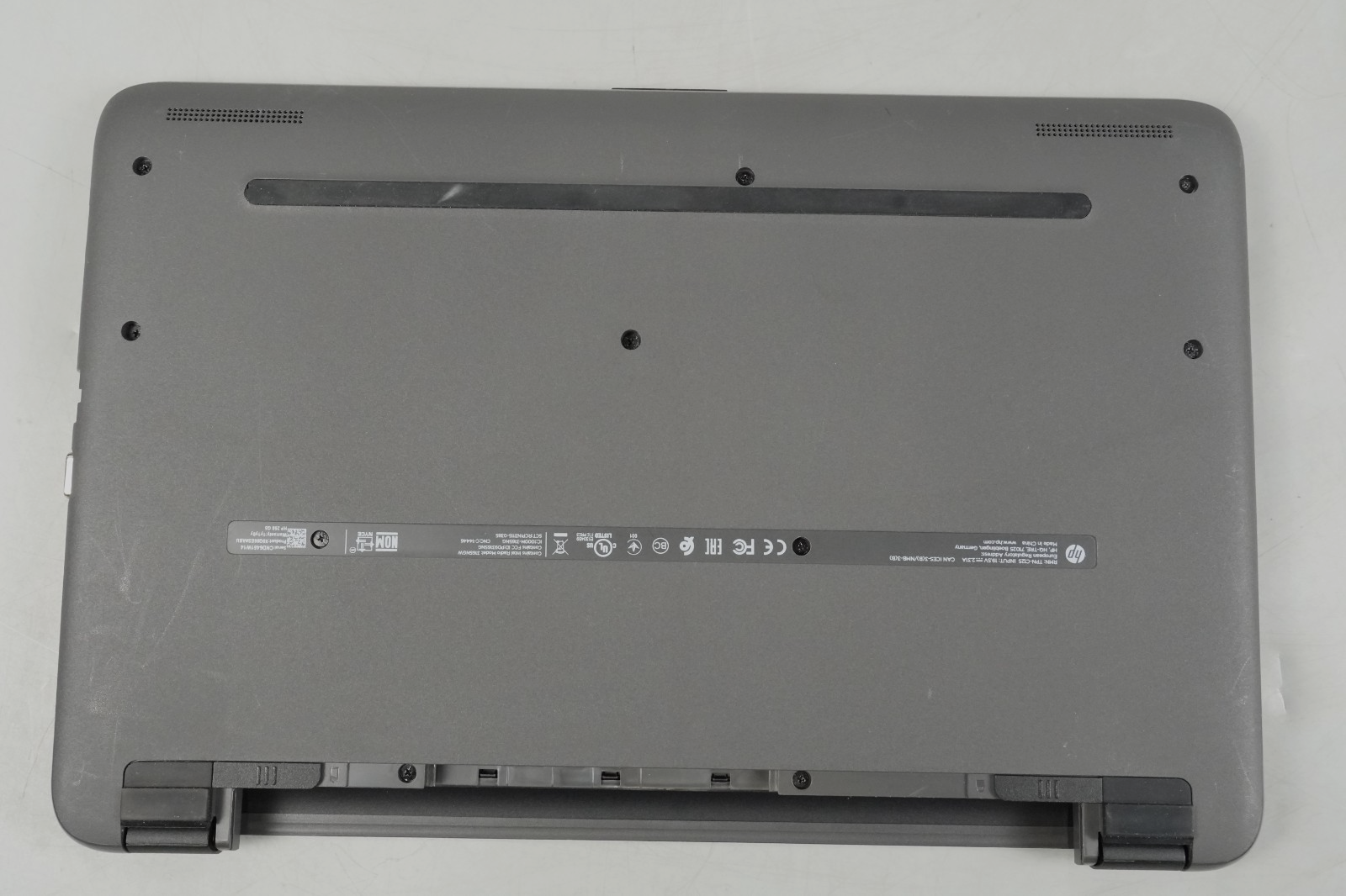 HP TPN-C125 15.6in Laptop Core i3 5005U 2GHz 4GB RAM 128GB SSD NO BATTERY