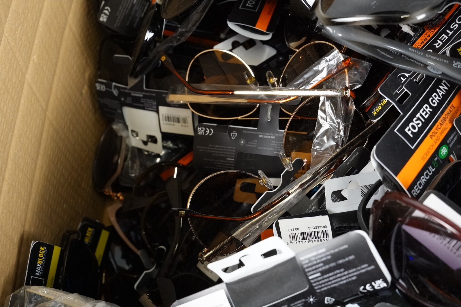 JOBLOT 300 Mixed Mens & Females Foster & Grant Sunglasses over £4000 RRP Carboot