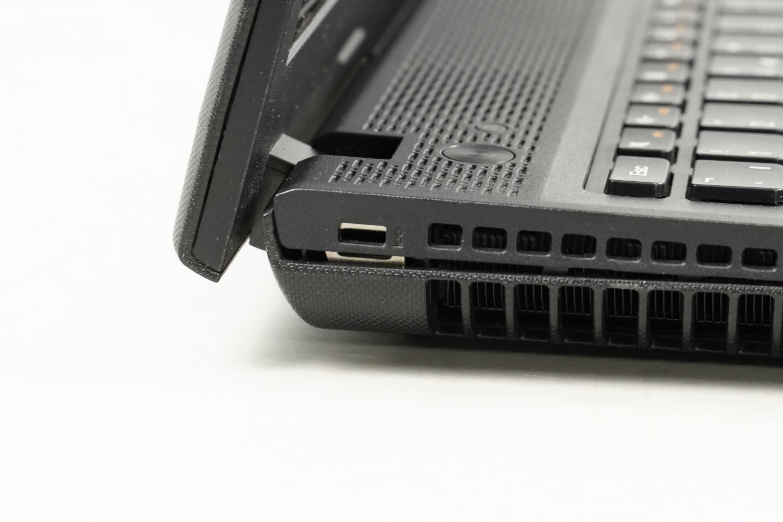 Lenovo G500 For Spares Core i3 3110M 2.4GHz 4 Cores Intel HD Graphics 4000