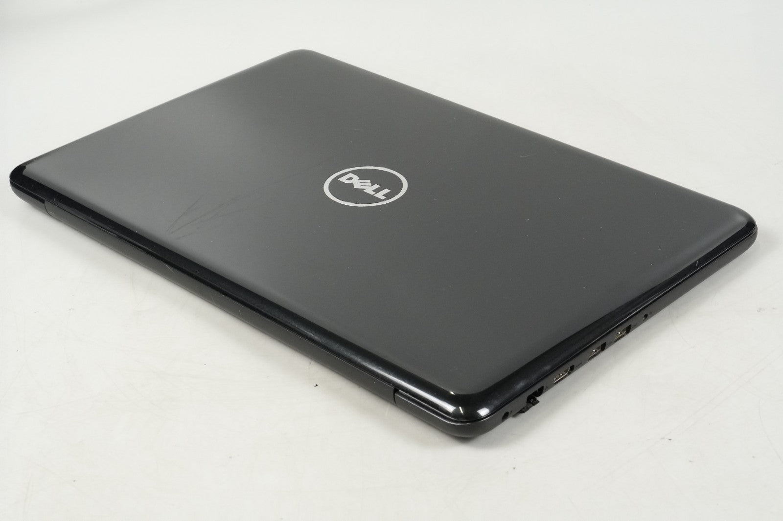 Laptop Dell Inspiron P66F AMD A10 9600P RADEON R5 2.4GHz 8GB RAM 256GB SSD