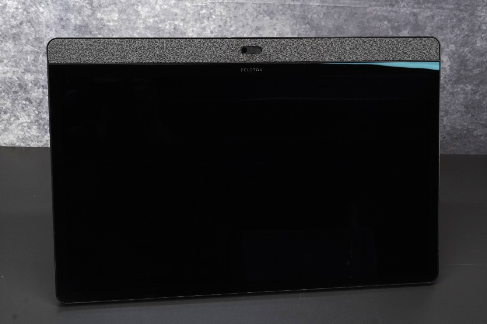 Peloton PLTN-TTR01 22" Android Tablet Display Touchscreen 4 Speaker WiFi Camera2
