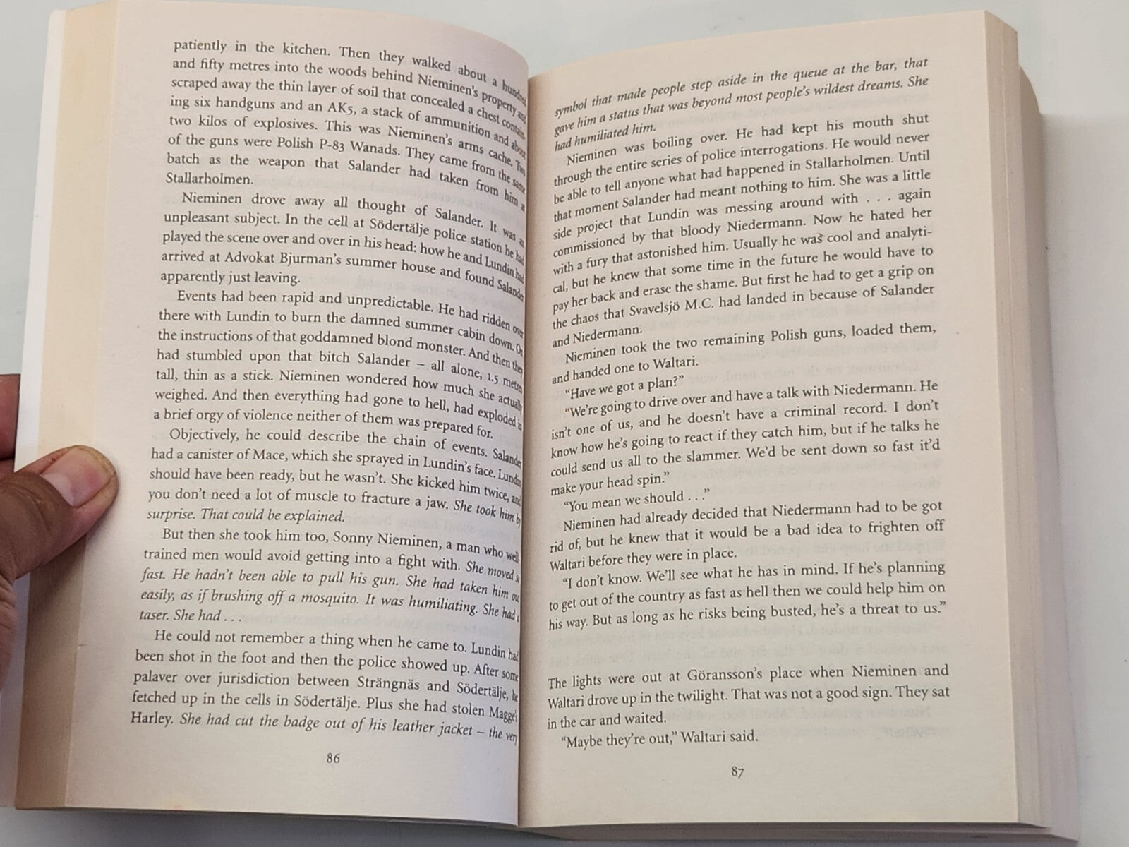 Stieg Larsson The Girl Who Kicked the Hornets' Nest (Millennium Trilogy 3)