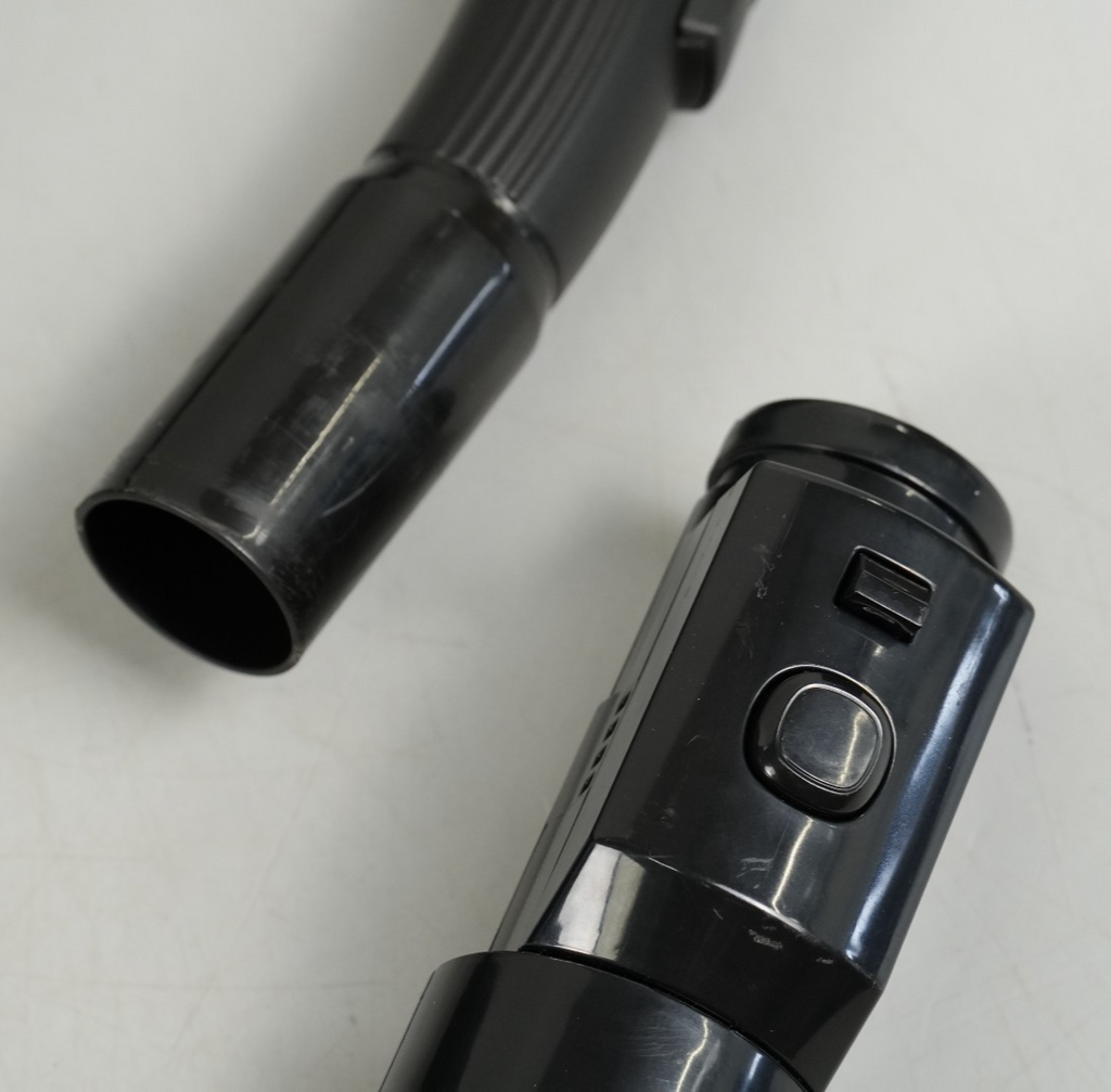 Cylinder Vacuum Cleaner 700W Bagless