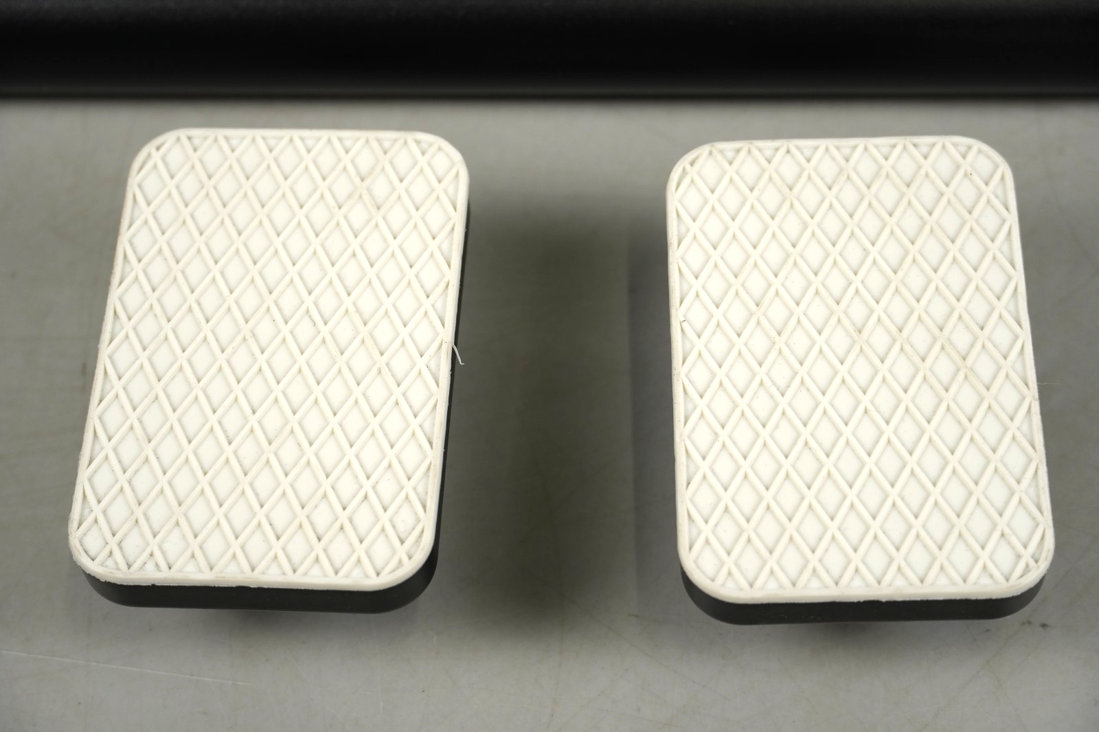 Curtain Telescopic Pole Rod 110-300cm No Drill 35kg Capacity 33mm Steel Rail BK