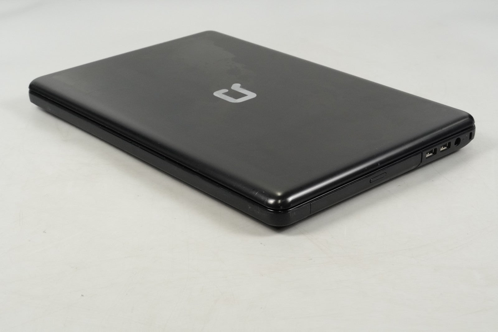 Compaq Presario CQ57, AMD E-300 APU, 4GB RAM, 128GB SSD, BAD Battery