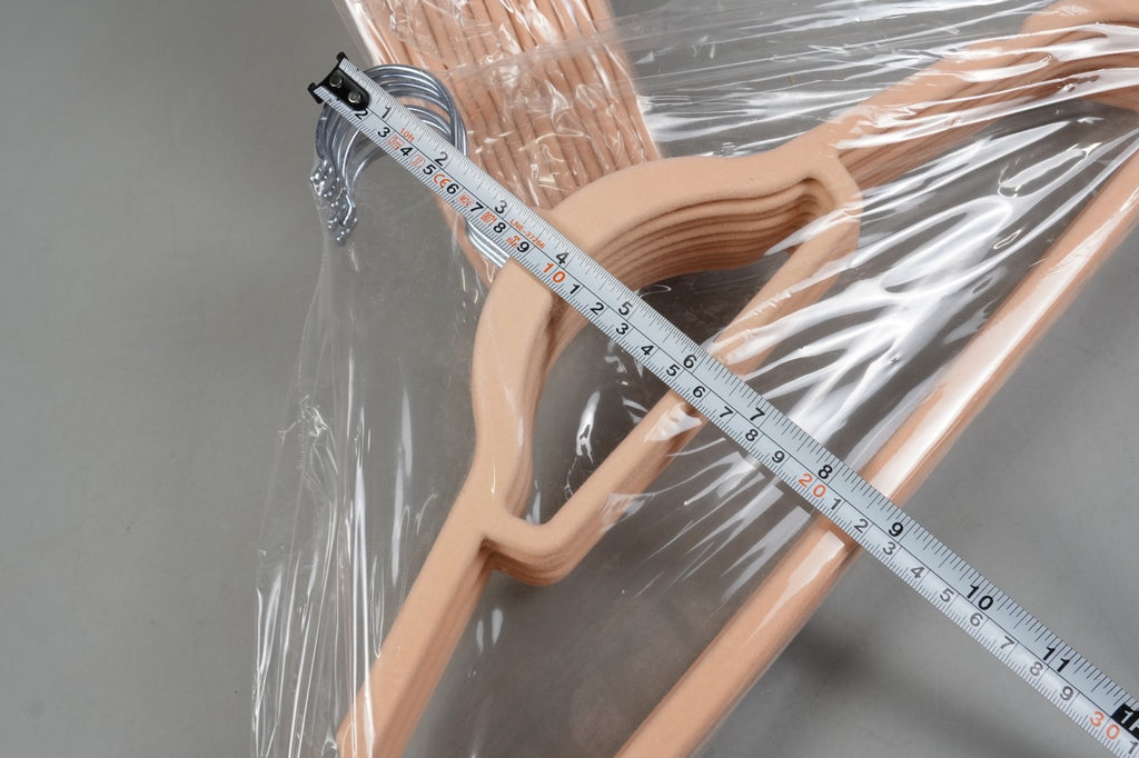 25 Velvet Coat Hangers 41.5 cm Wide Space-Saving 360° Swivel Light Pink