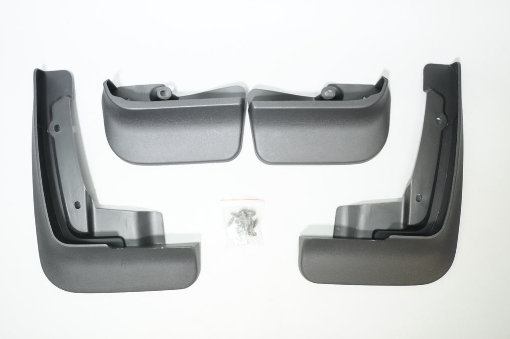 Transporter Caravelle T6 Multivan Kombi 2015 on Mudflaps Splash Guards Mudguards