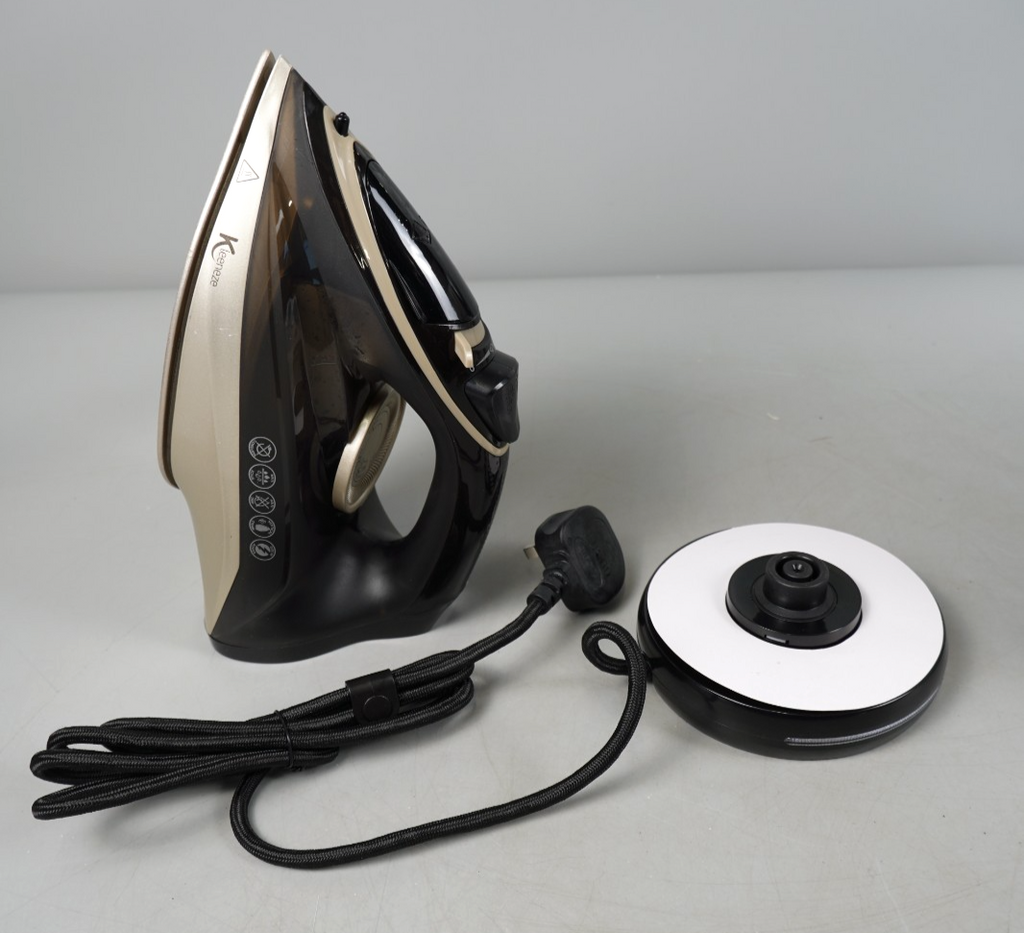 2 in 1 Steam Iron Cordless Kleeneze 2600 W